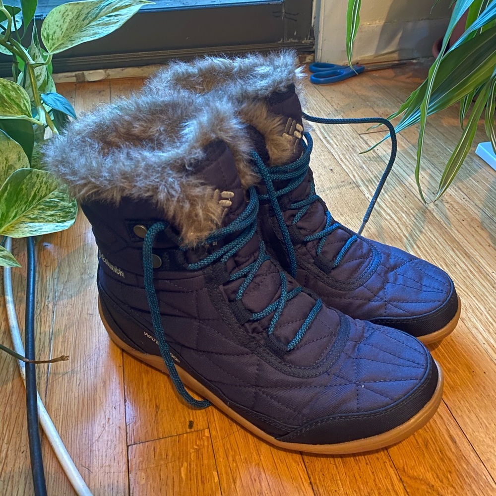 Columbia Women's Minx Shorty III Snow Boot
